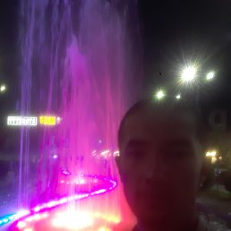 Nodirbek, 28, 