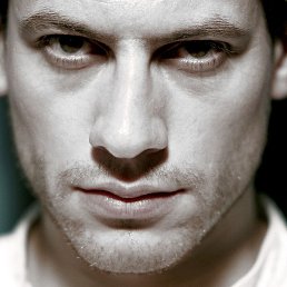 ����, �����, 32 ����