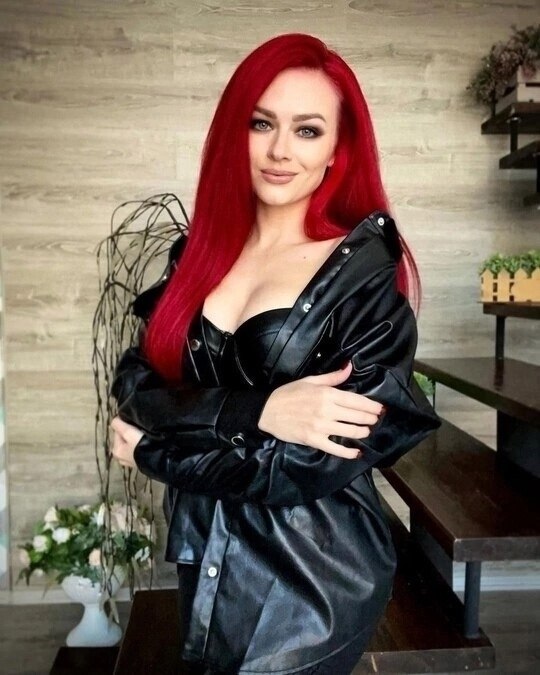 Марина Добровольская - красноволосая блогерша - тиктокерша, которая доводит до бешенства женщин. А ... - 3