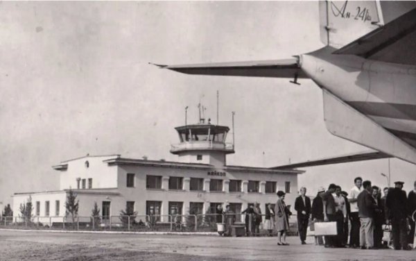 1960- . .    .