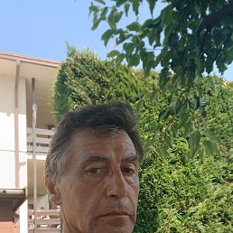 Mario, 54, 