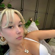 Laura Williams, 25 , 