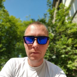 Alex, 33, 
