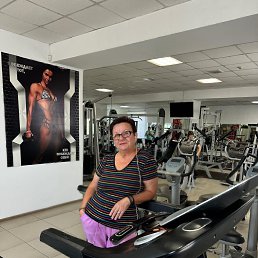 Lora, 59, 
