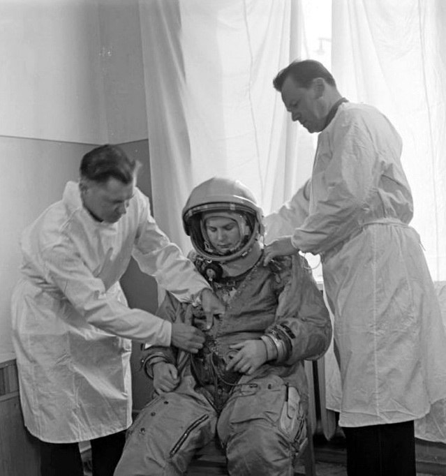 16 июня 1963 г. состоялся космический полёт первой в мире женщины-космонавта Валентины Терешковой. ...