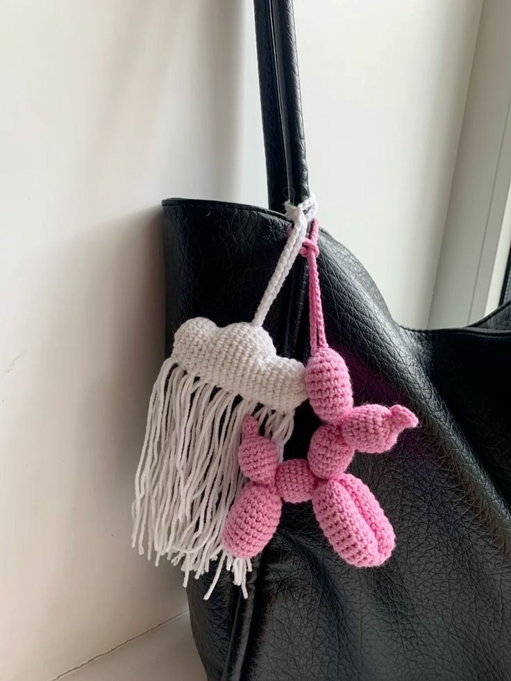 Мягкие интерьерные фигуры в виде собак из трикотажа — пример того, как даже простая форма может ... - 6