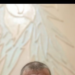 Andrei, 53, 